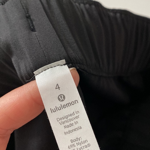 Lululemon On The Fly Pant Black Size 4 - Picture 4 of 8